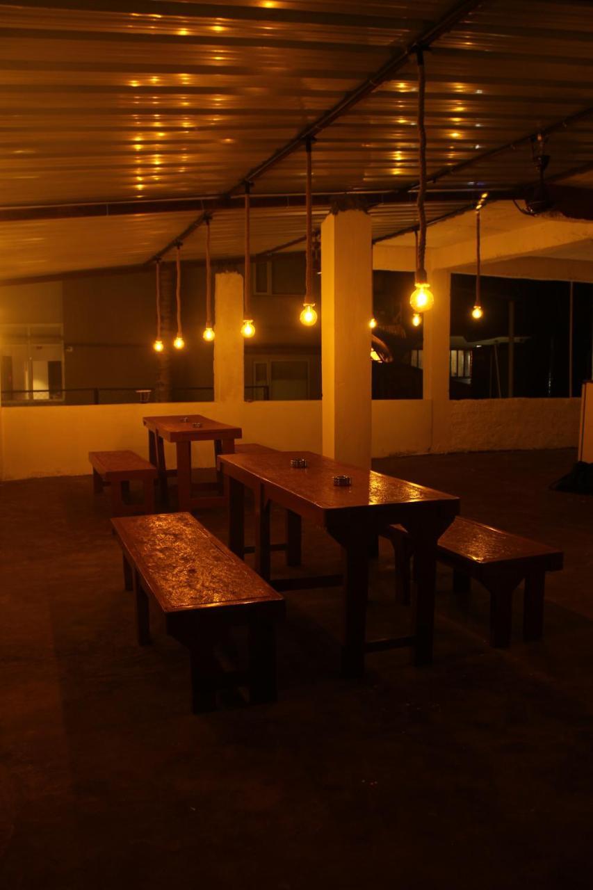 Aerostel - Backpacker'S Hostel In Goa Calangute Eksteriør bilde