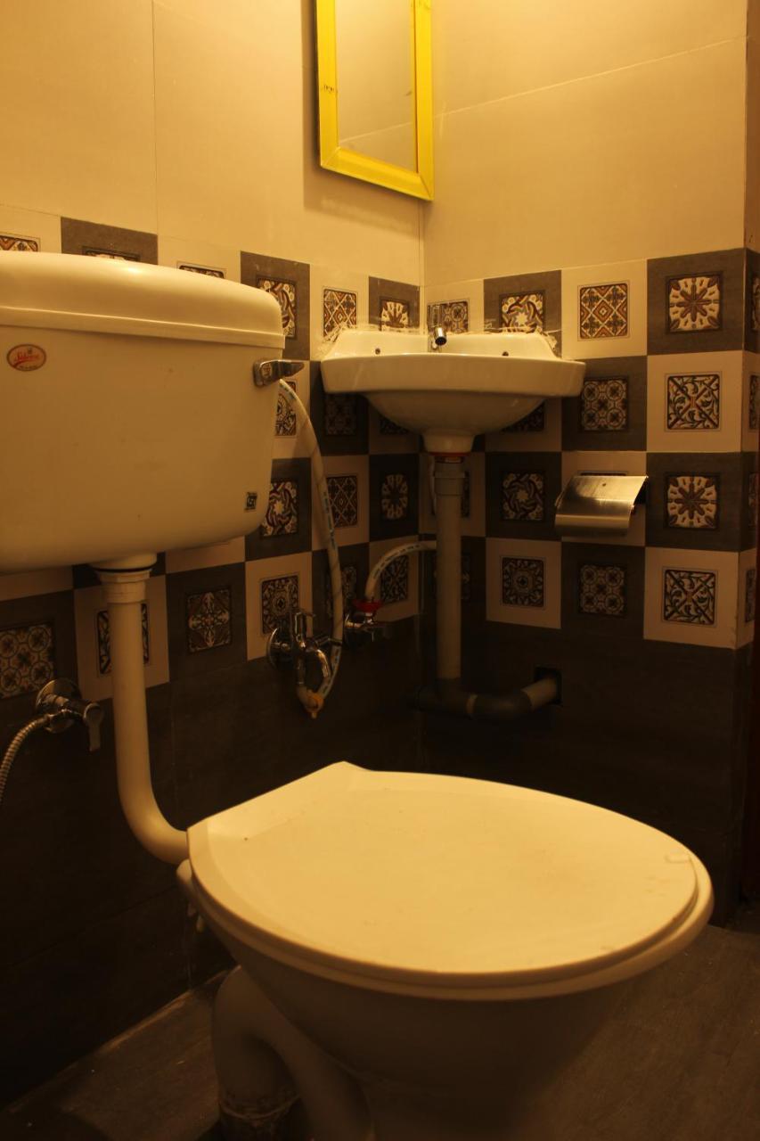 Aerostel - Backpacker'S Hostel In Goa Calangute Eksteriør bilde