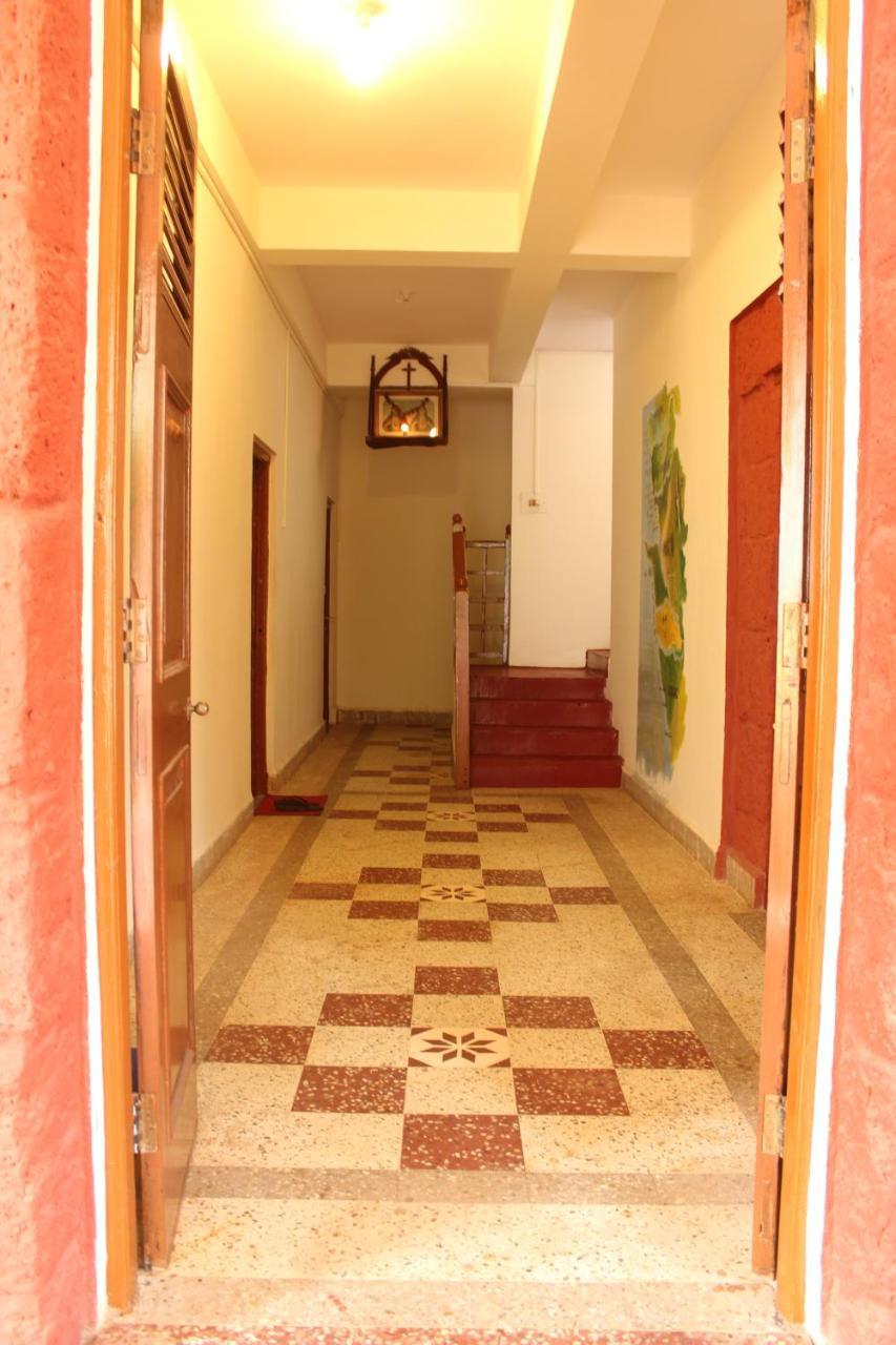 Aerostel - Backpacker'S Hostel In Goa Calangute Eksteriør bilde