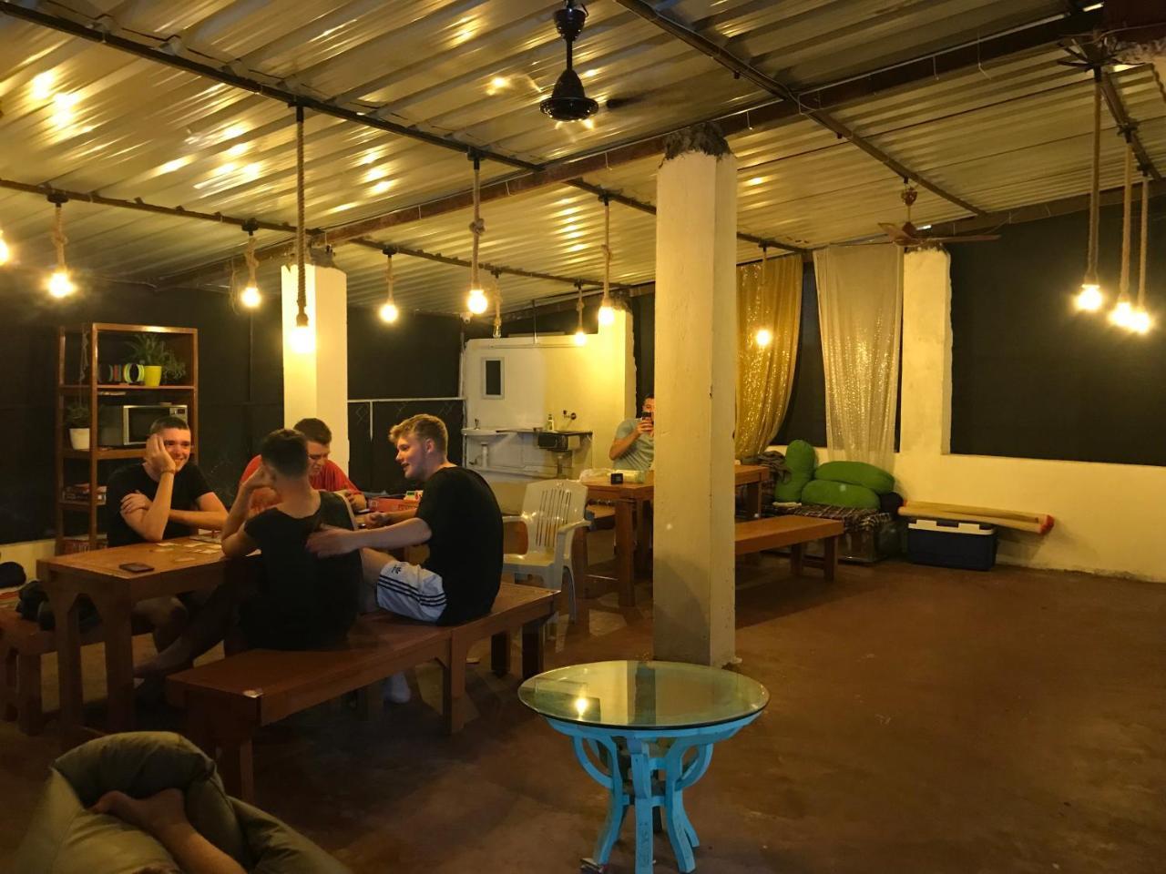 Aerostel - Backpacker'S Hostel In Goa Calangute Eksteriør bilde